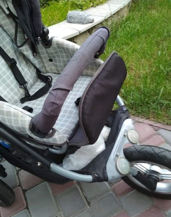 Продам триколісний німецький всюдихід коляску 2 в 1