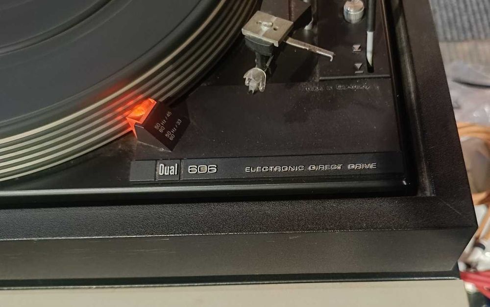 Dual CS 606 програвач платівок