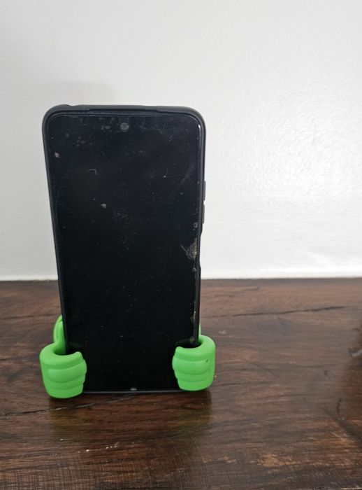 Suporte Criativo para Telemóvel