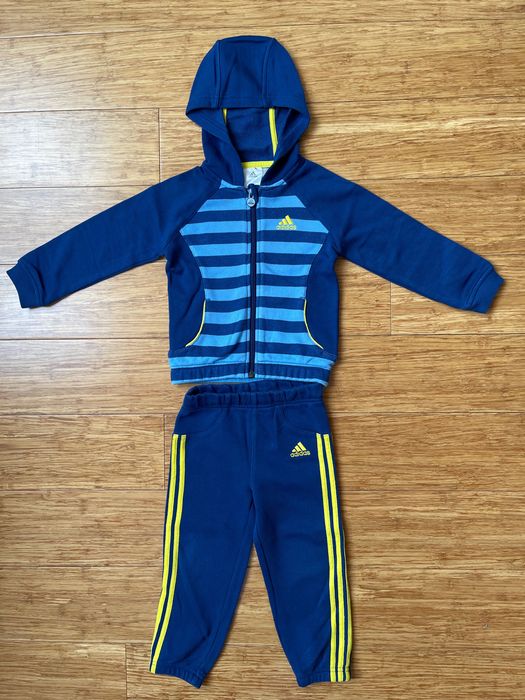 Dres dziecięcy 18-24 ms. Adidas