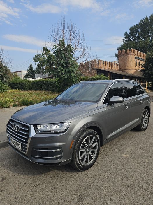 AUDI Q7 2017 Premium Plus