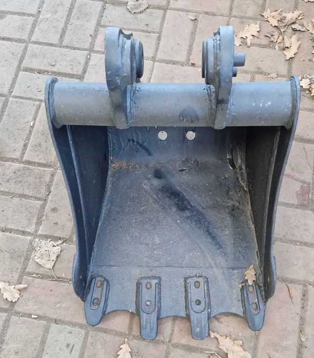 Łyżki do koparki 40 . 50 . 100 . 140 . 120 Łyżka Skarpowa CW 30 ł