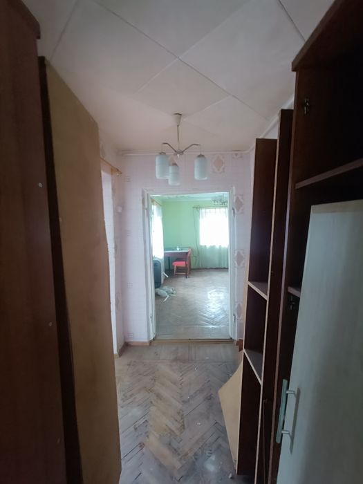 Продаж частини будинку в центрі Довжку