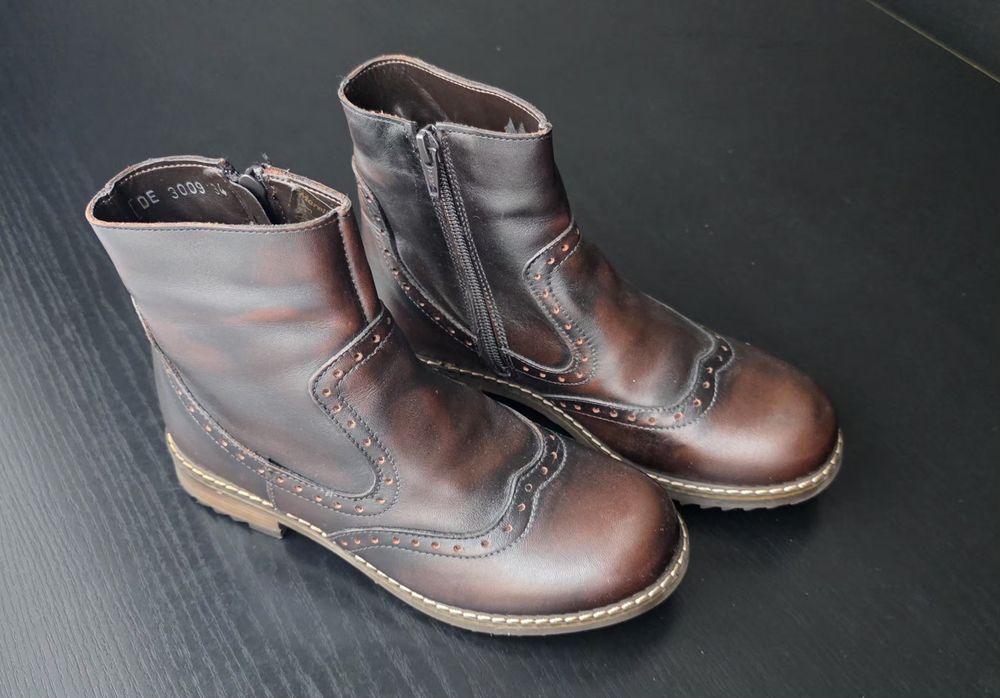 Дитяче зимове шкіряне  взуття,34р(23см) Нове!