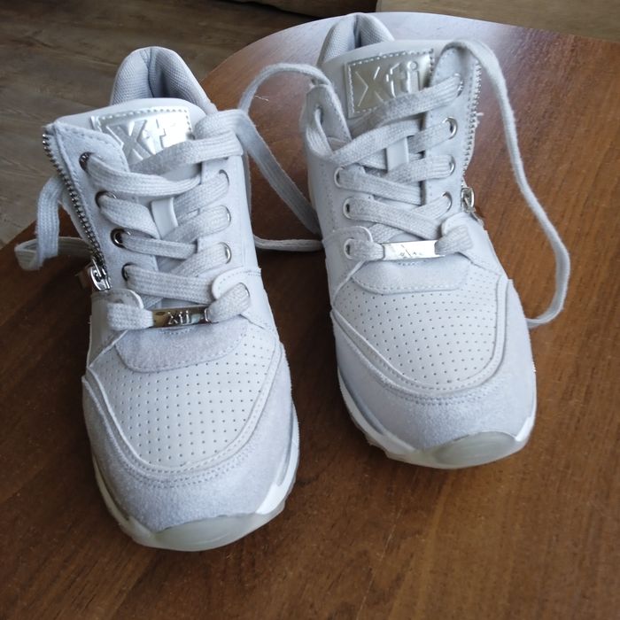 Sneakersy Hiszpańska firma Xti r 38 stan bardzo dobry kolor szary