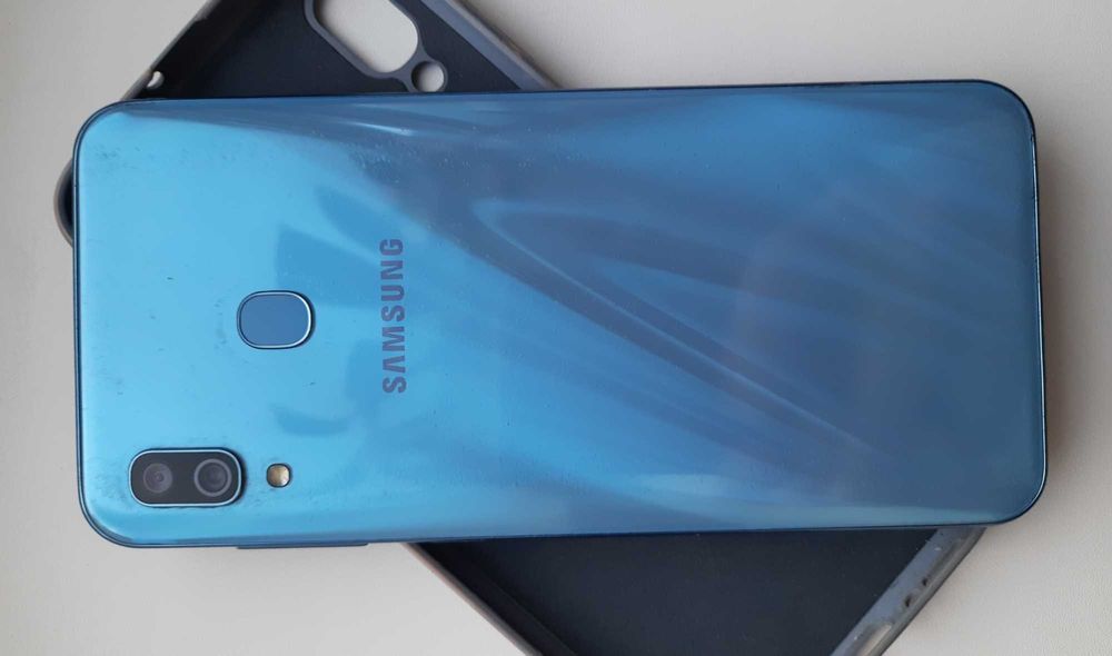 Samsung Galaxy A30