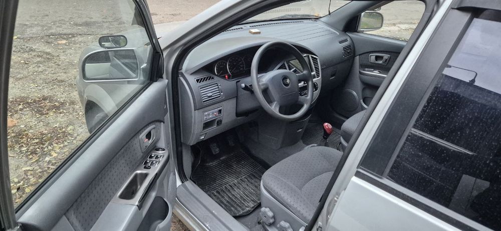 Kia Carens 2003 рік