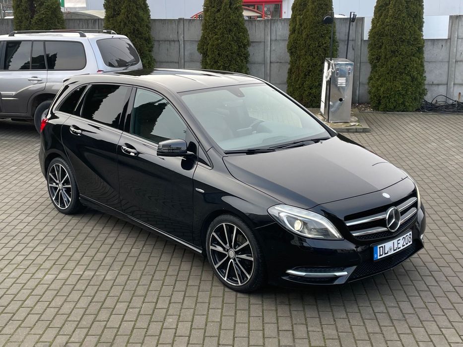 Mercedes-Benz Klasa B B klasa Night edition