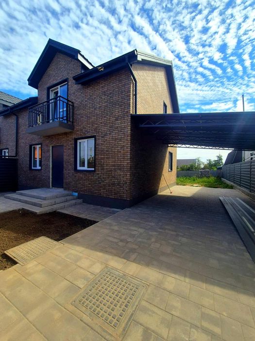 Продам дуплекс на Таращанському