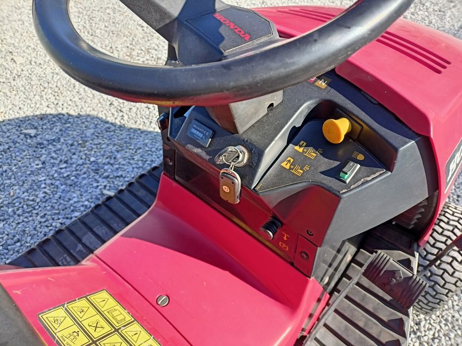 Traktorek kosiarka Honda 2218