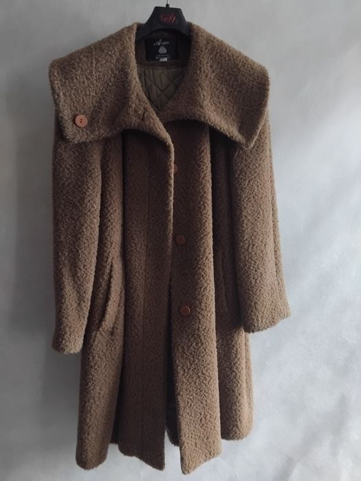 Płaszcz damski elegancki