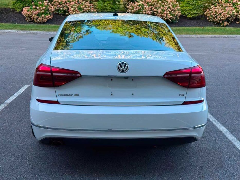 Volkswagen Passat SE      2017
