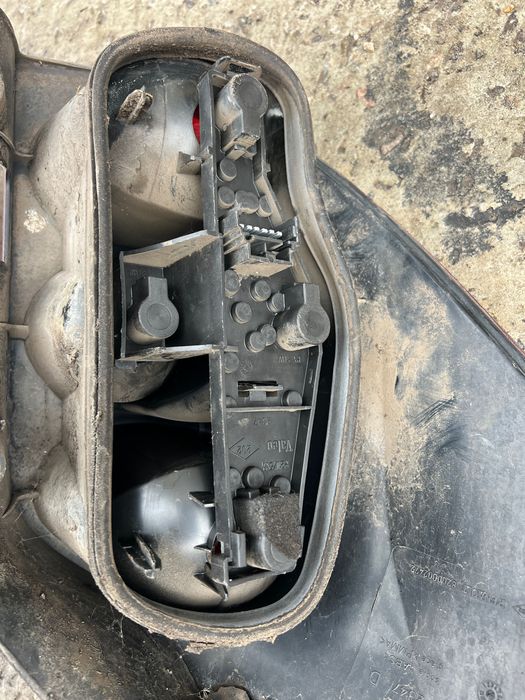 Фонари renault laguna Универсал 00-06г с платами цена за шт