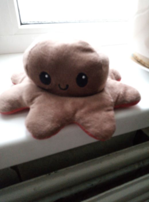 Мягкие игрушки осьминог, зайка
