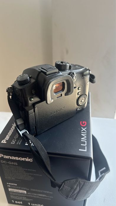 Máquina Fotográfica LUMIX DC-GH5