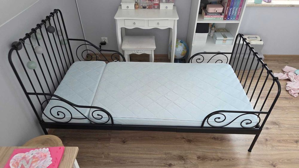 Łóżko IKEA (MINNEN). Rośnie z dzieckiem + gratis