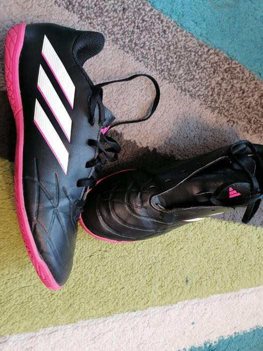 Buty Adidas Copa Pure 4 in J. Rozmiar 38. Długość wkładki 24 cm.