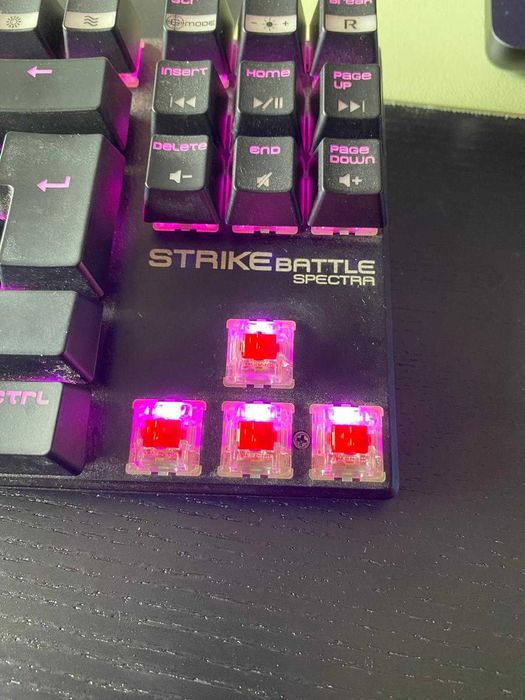 Teclado Mecânico  Ozone Strike Battle Spectra Cherry MX Red