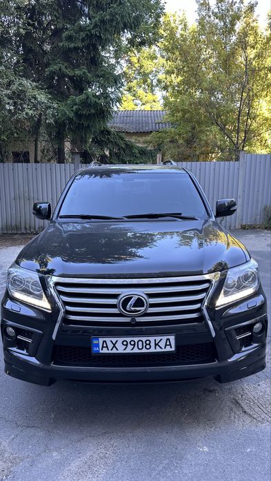 Продам Lexus LX 570 2012  року випуску