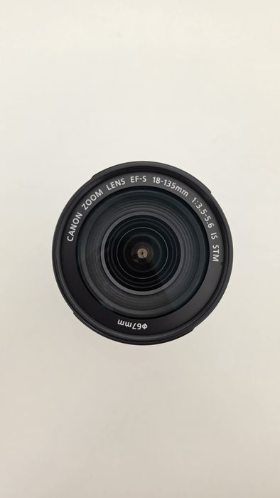 Canon EF-S 18-135mm f/3.5-5.6 IS