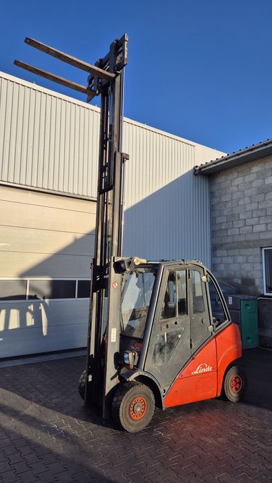 Wózek widłowy LINDE H25D, triplex, przesuw, Diesel, kabina