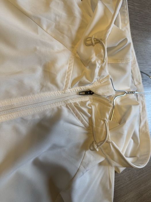 Нова!! Adidas вітровка на літо розмір М