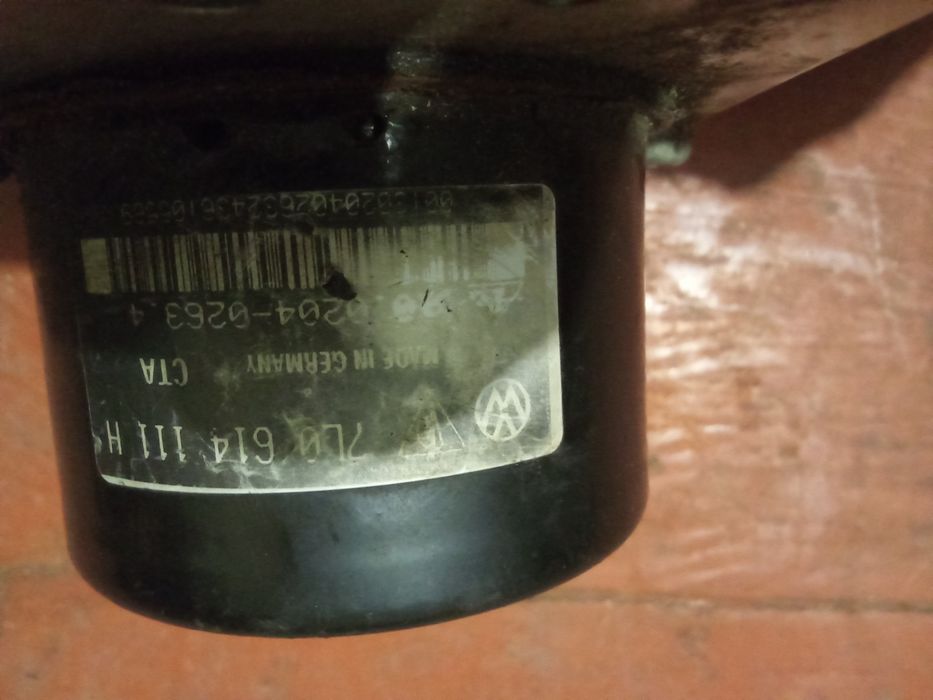 Блок АБС VW Taurek ABS.