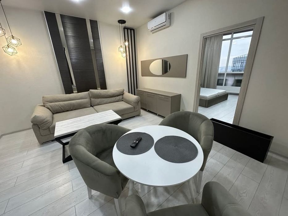 Квартира подобово, погодинно 2 кв у Центрі Тепла