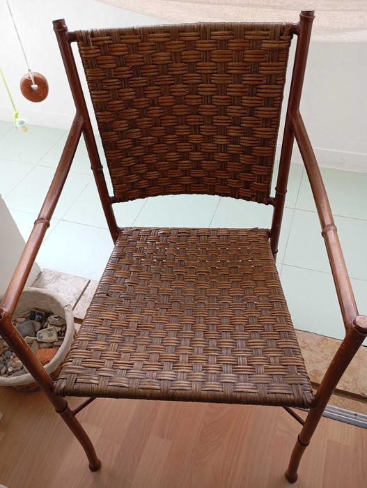 Cadeiras em vime em bom estado