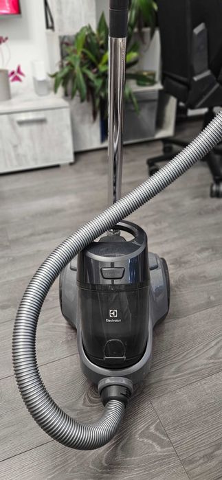 Продам пилосос ELECTROLUX EC41-4T