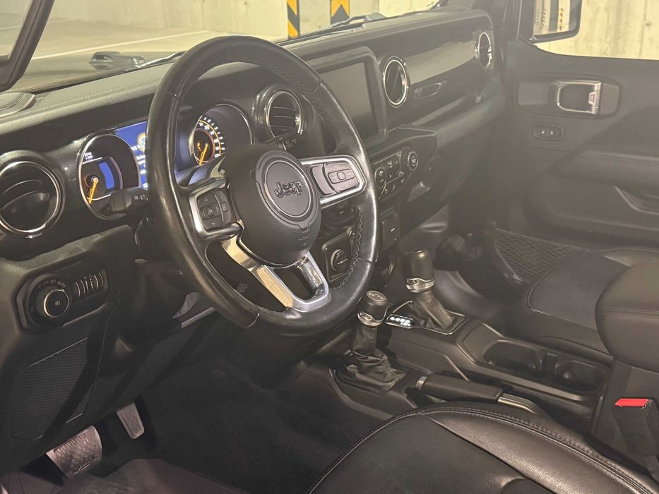 Jeep WRANGLER 3.6 BENZYNA 2021 SAHARA Altitude