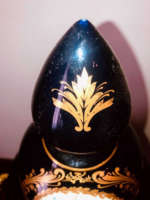 Jarrão pintado à mão "Limoges" com pegas revestidas com banho de ouro