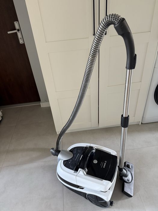 Odkurzacz z funkcja prania Bosh