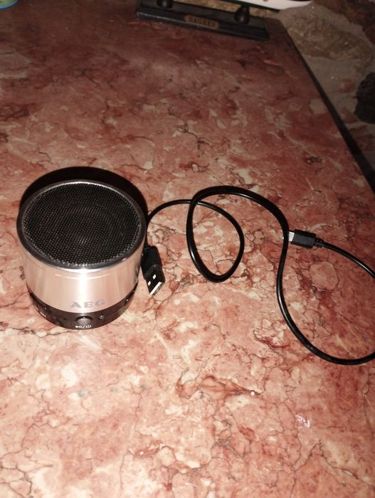 Coluna de som bluetooth AEG BSS 4826 como nova