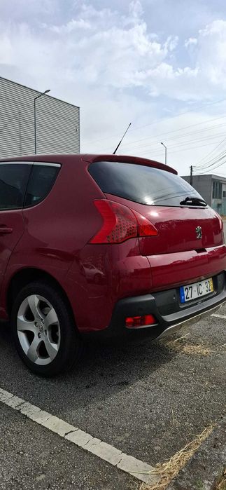 Peugeot 3008 1.6 HDi — SUV Familiar Económico e Muito Bem Equipado