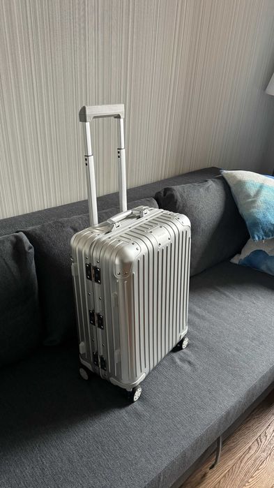 Walizka kabinowa Rimowa