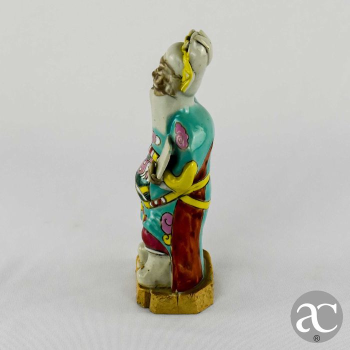 Figura de Imortal em porcelana, Família Rosa, Jiaqing séc. XVIII / XIX