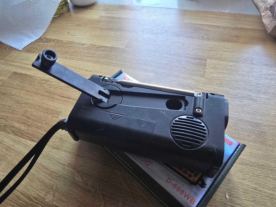 XHDATA D608WB Super Radio Awaryjne Solar Korba USB