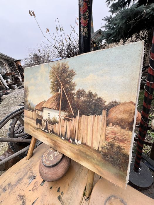 Стара картина – портрет української дівчини з намистом