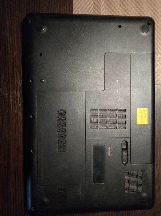 Ноутбук HP-630 працює