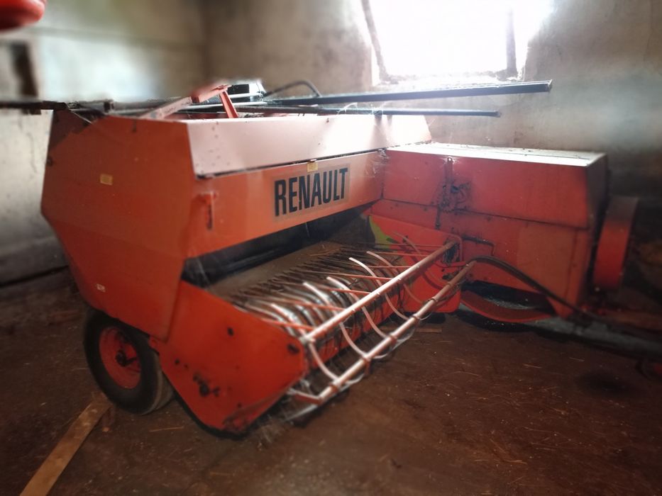 Prasa kostkującą Renault / Class DOMINAT
