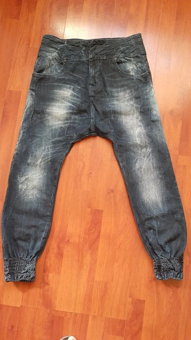 Жіночі джинси-афгані .Bershka