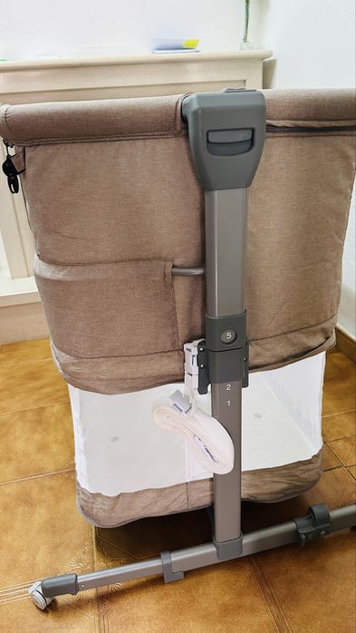 Cama de criança com duas posições com dois lençóis
