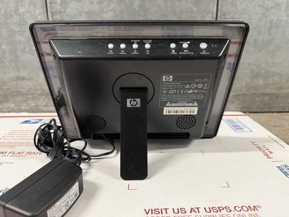 moldura digital HP com comando em excelente estado