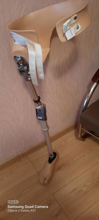 Sprzedam protezę z koszem biodrowym