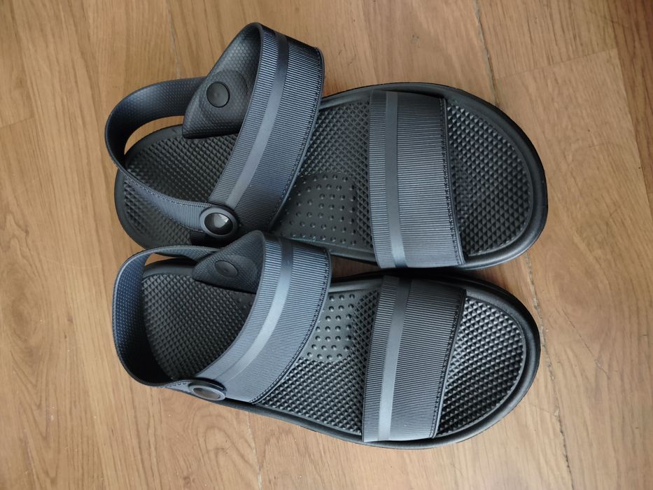 Nowe czarne sandały r. 40 wyprofilowane uniwersalne 26 cm uniseks
