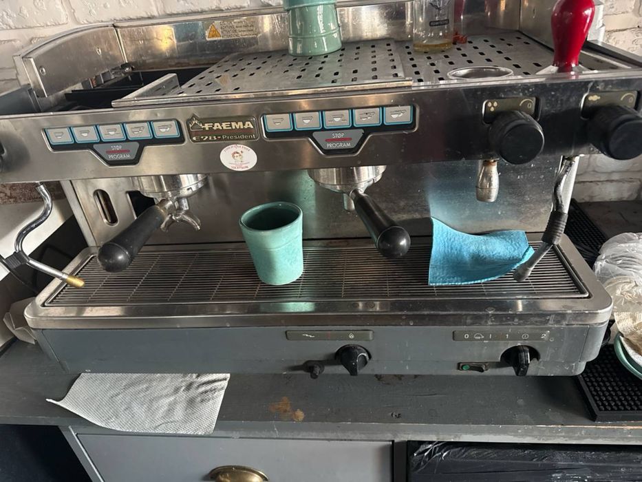 Професійна кавомашига Faema e98 president