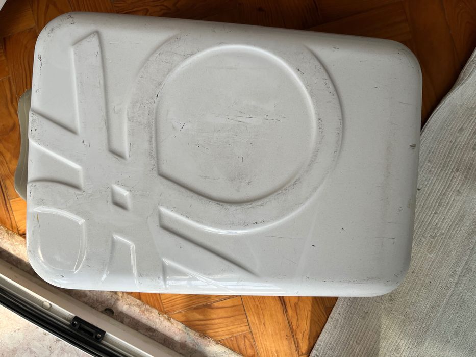 Trolley / Mala de viagem rigida benetton com rodas