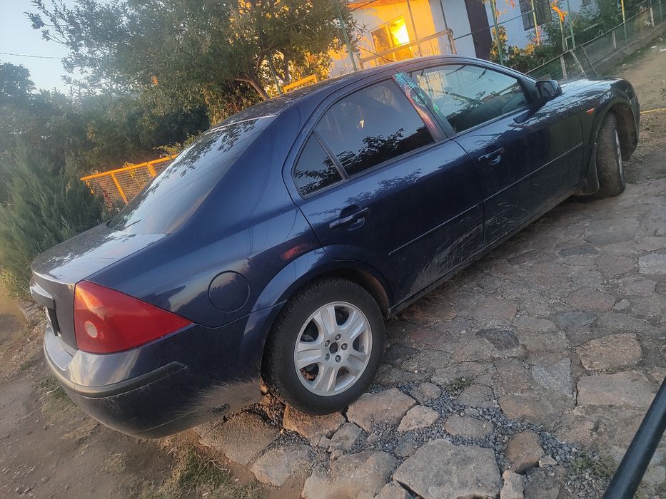 Продам Fort mondeo 2002 газ/бензин мех.