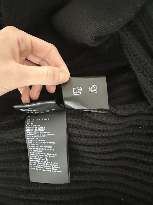 Prada Re-Nylon kurtka dzianinowa z kapturem – IT 42